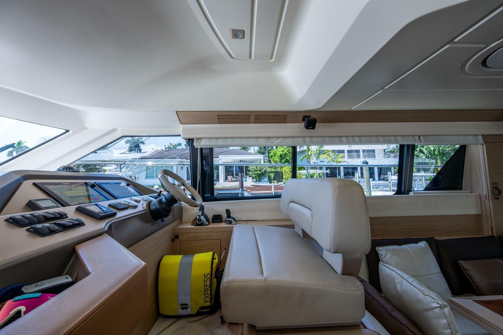 2015 Beneteau Monte Carlo 4