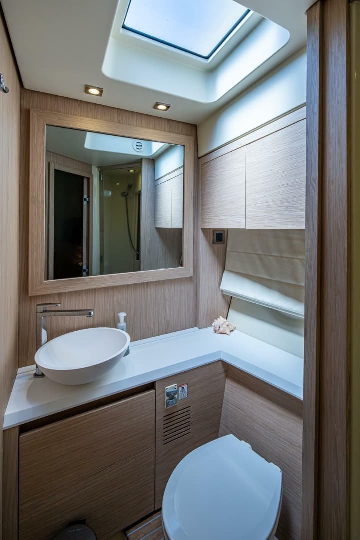 2015 Beneteau Monte Carlo 4