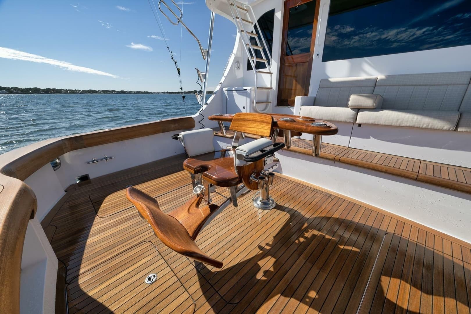 2015 Hatteras GT70