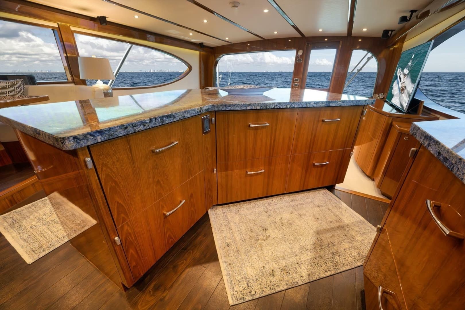 2015 Hatteras GT70