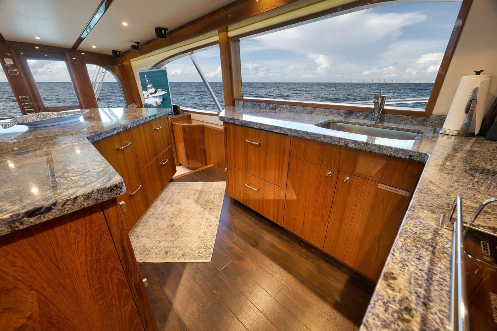 2015 Hatteras GT70