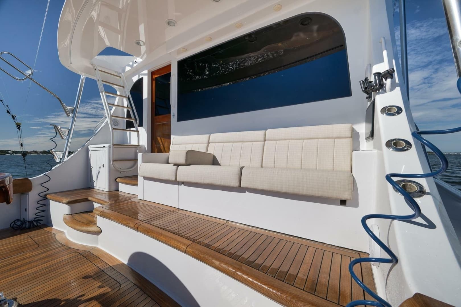 2015 Hatteras GT70