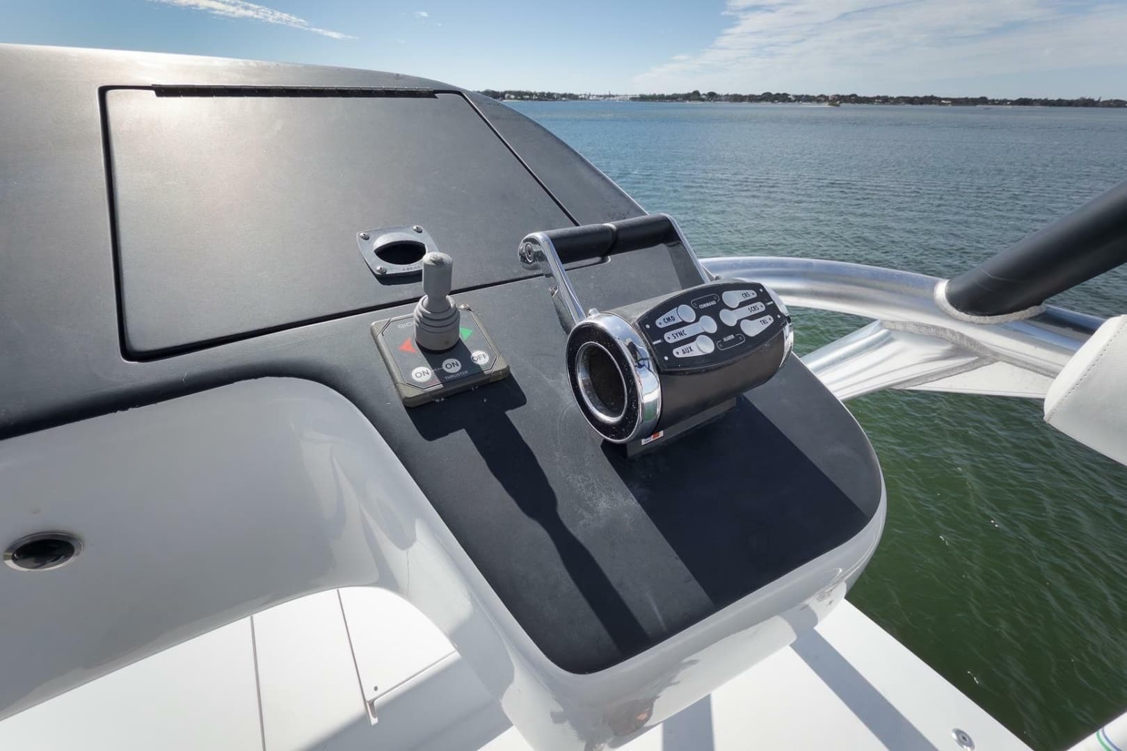 2015 Hatteras GT70