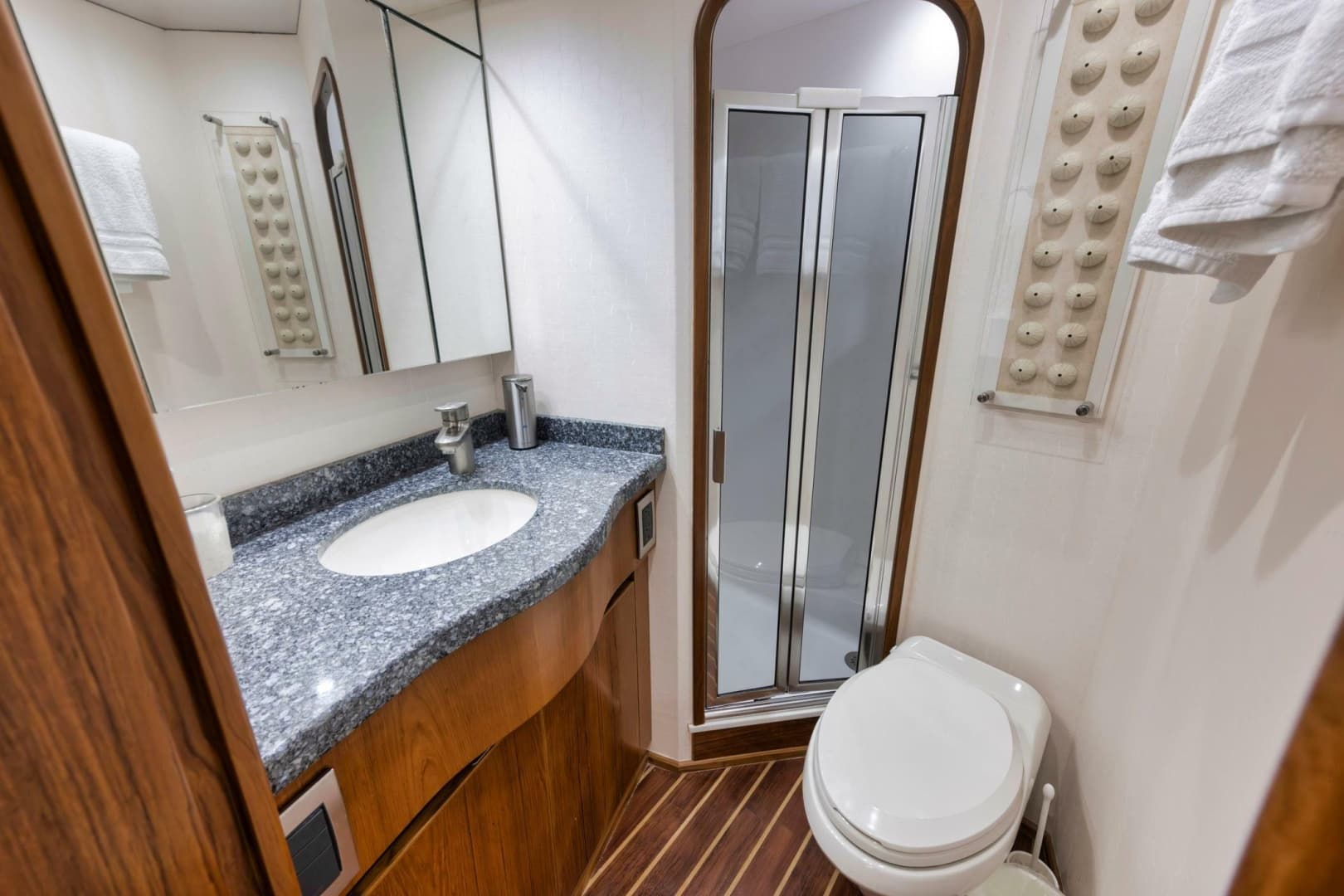 2015 Viking 70 Convertible