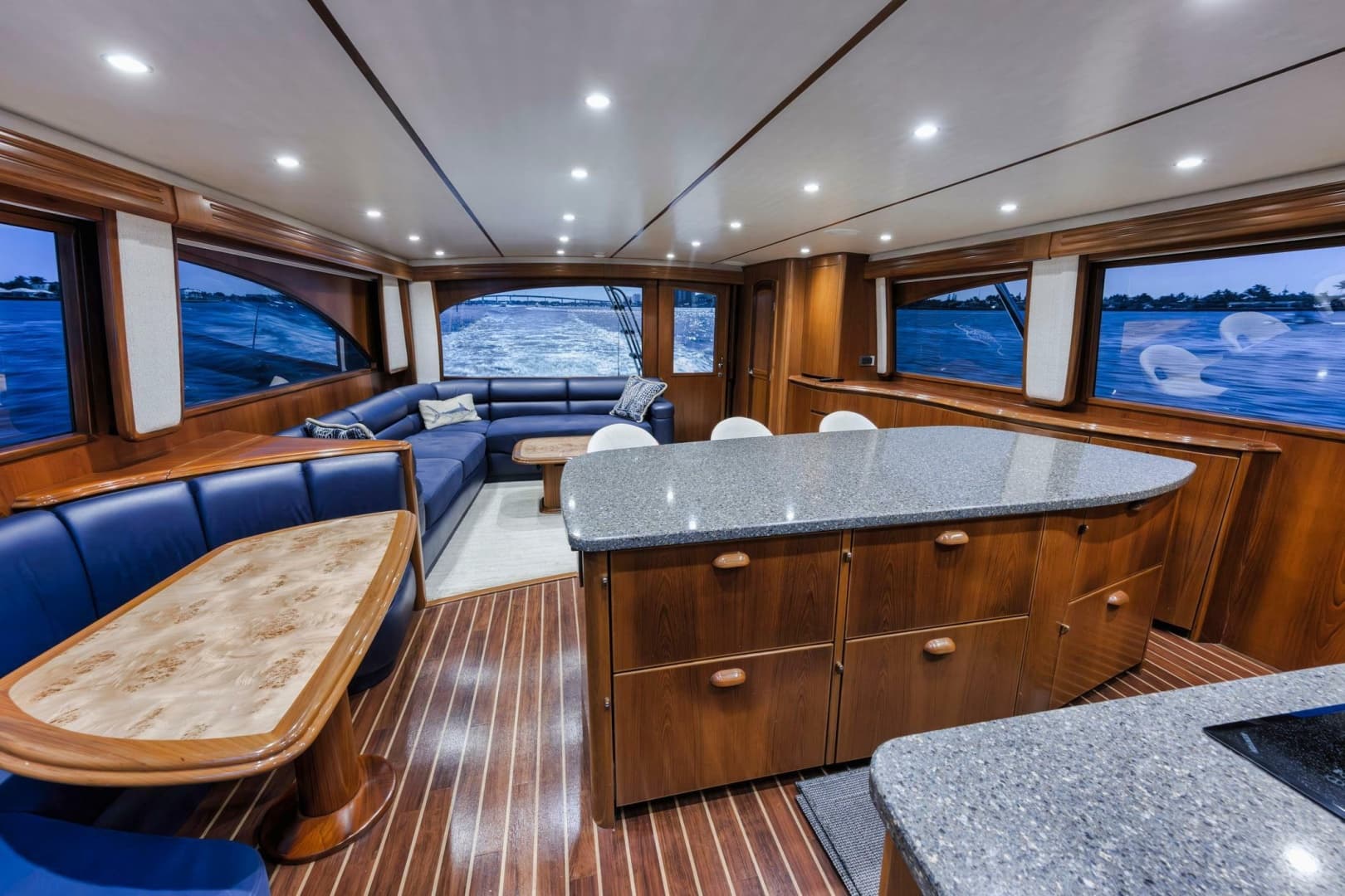 2015 Viking 70 Convertible