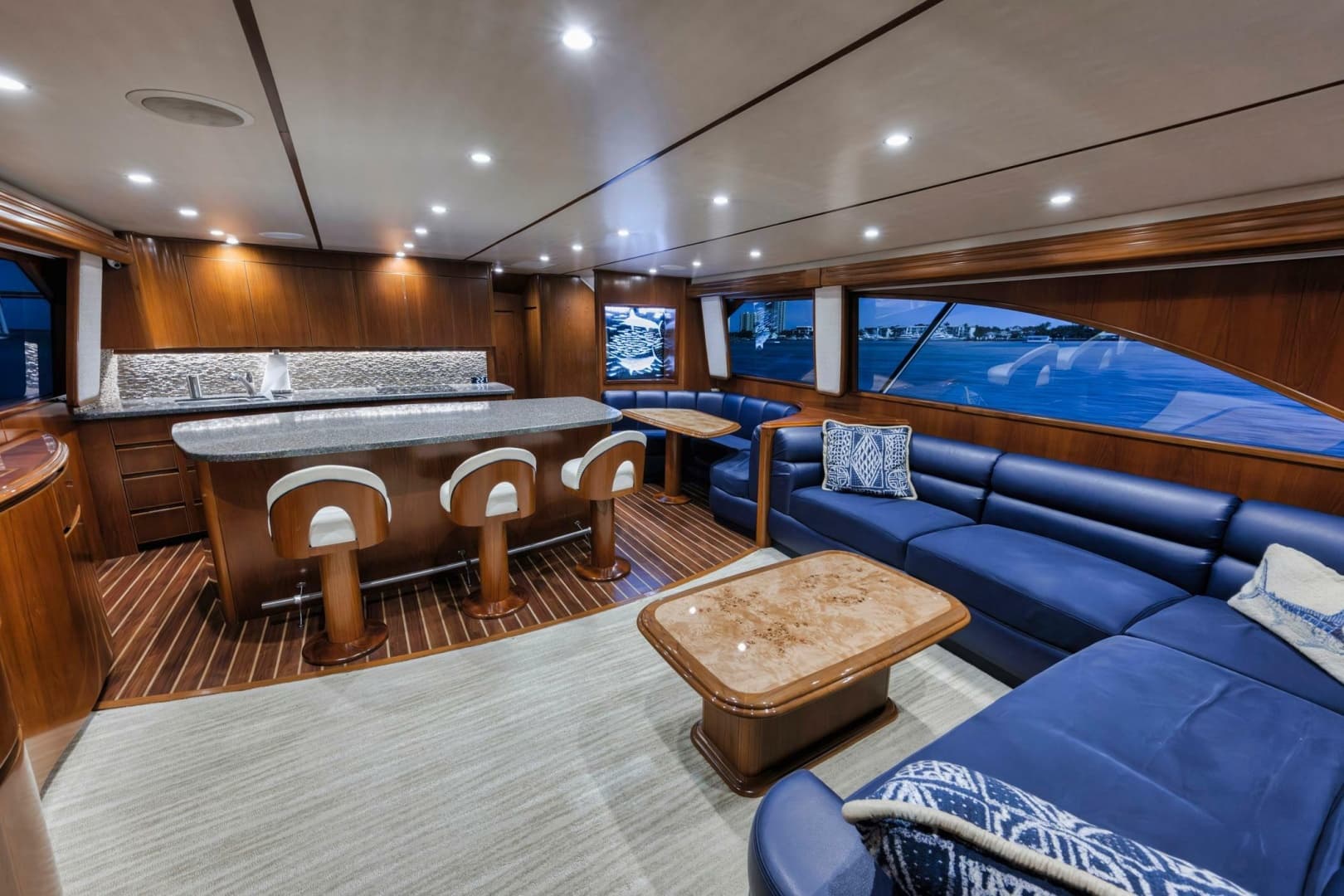 2015 Viking 70 Convertible