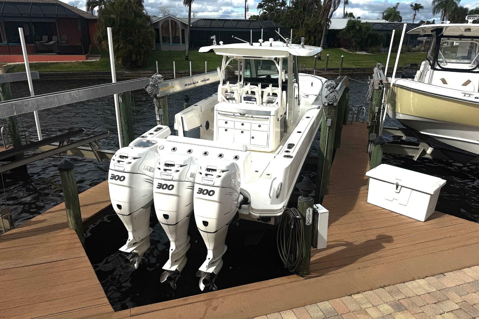 2014 Boston Whaler 350 Outrage