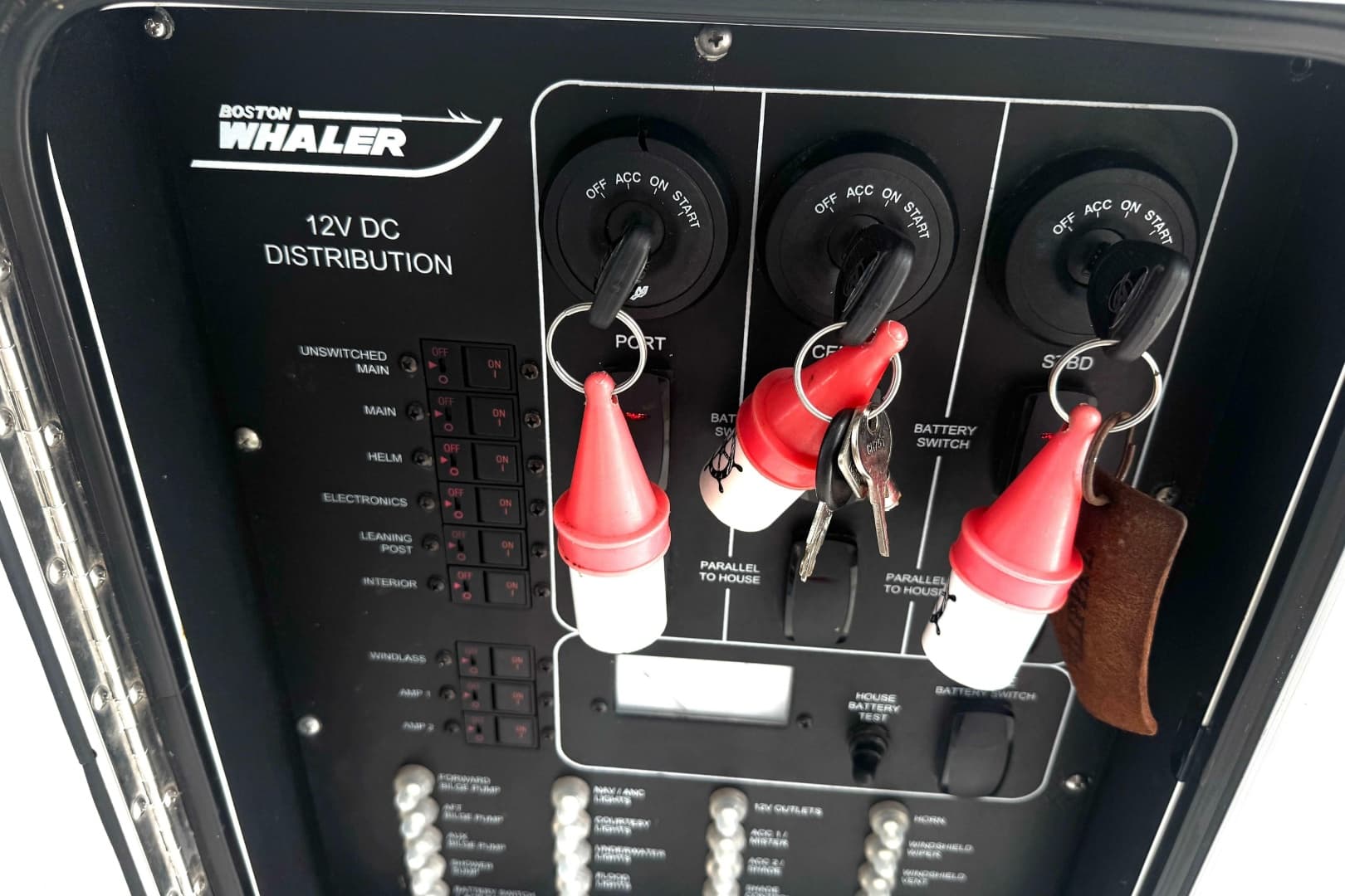 2014 Boston Whaler 350 Outrage