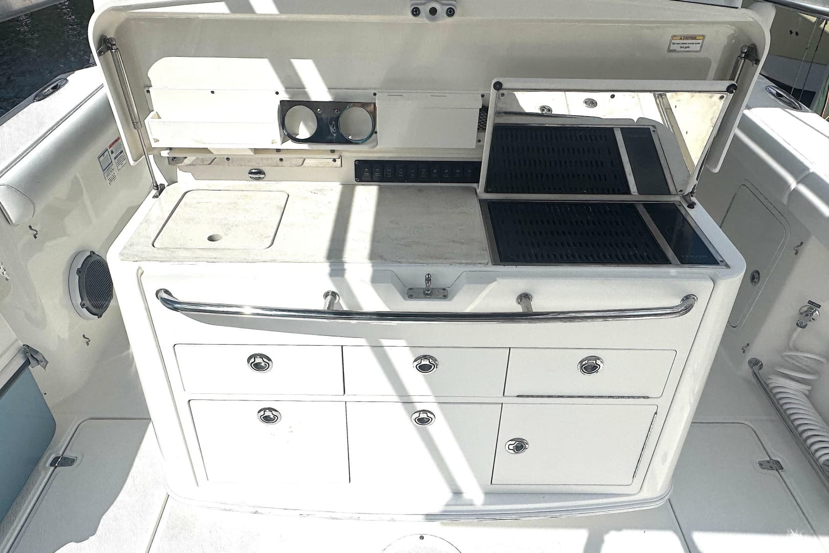 2014 Boston Whaler 350 Outrage