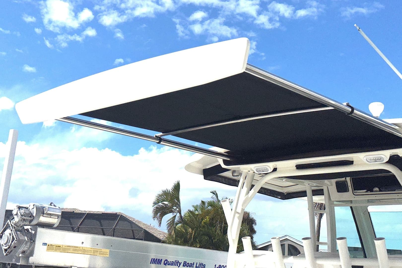2014 Boston Whaler 350 Outrage