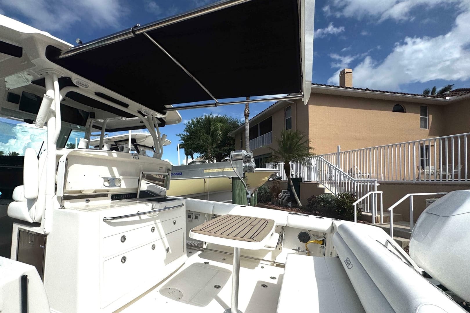 2014 Boston Whaler 350 Outrage