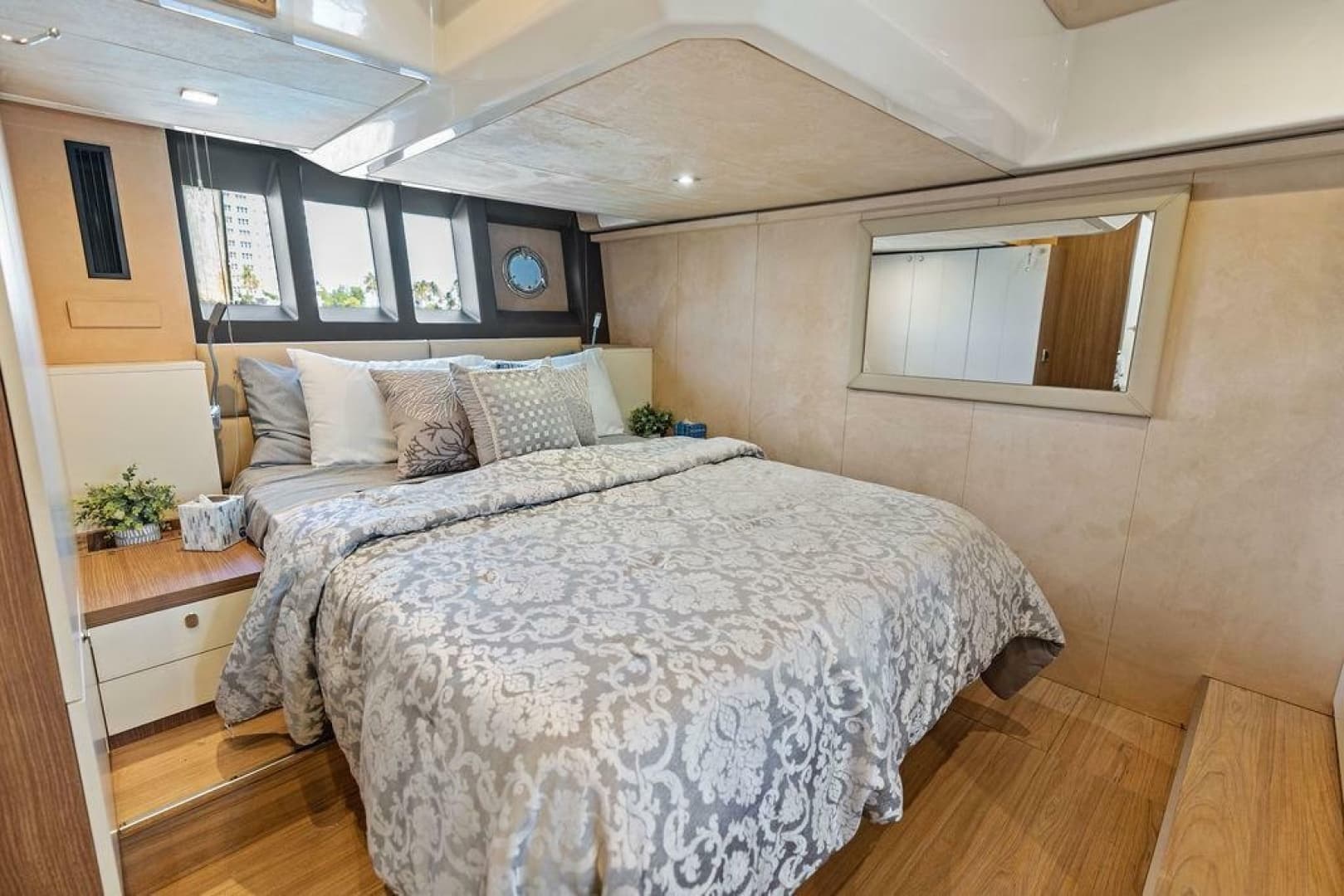 2014 Cranchi 56 HT