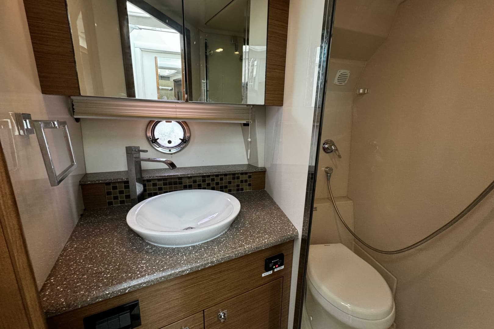 2014 Cruisers Yachts 45 Cantius