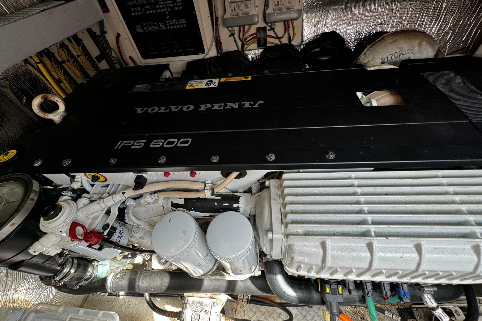 2014 Cruisers Yachts 45 Cantius