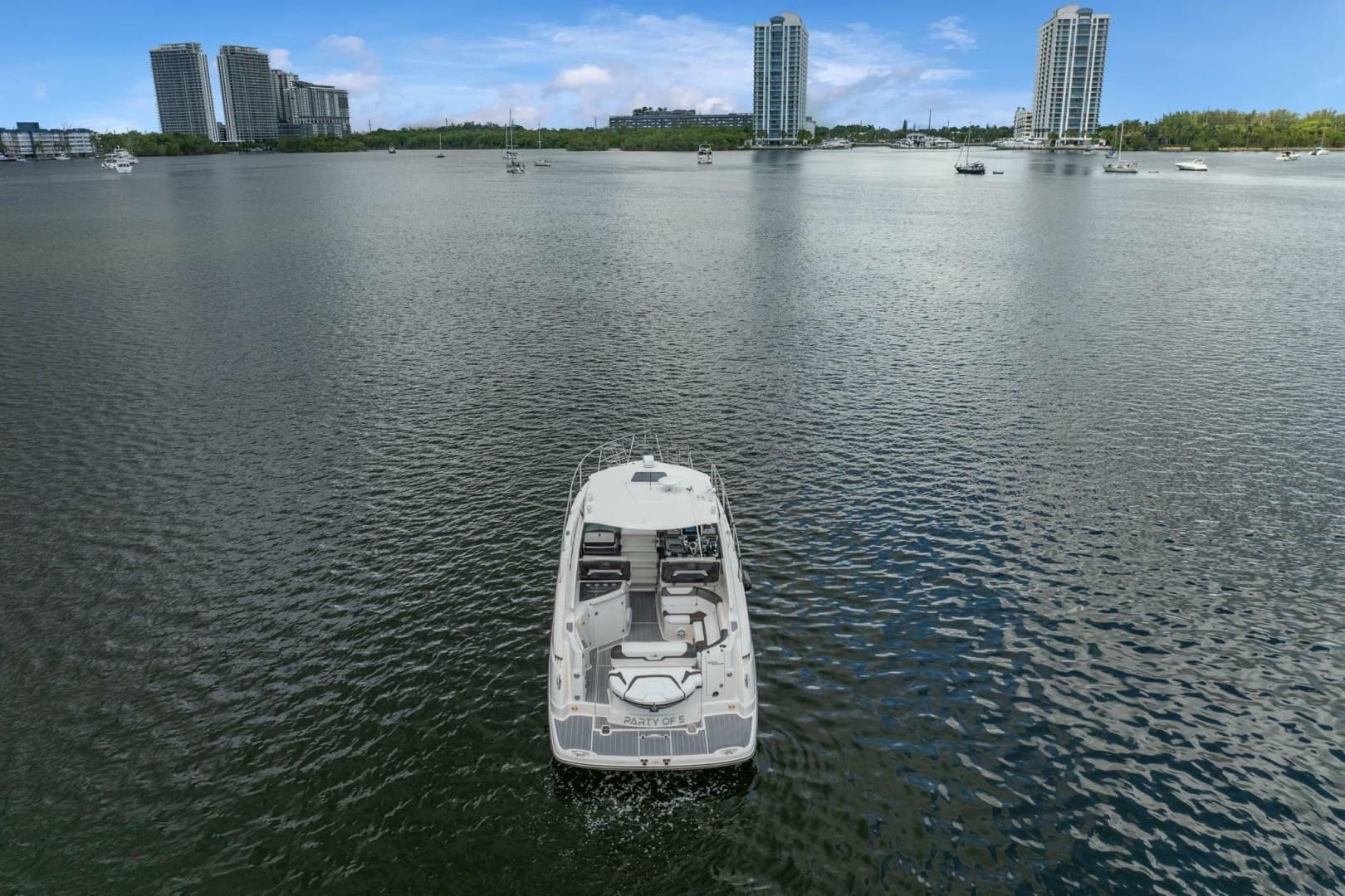 2014 Monterey 320 Sport Yacht
