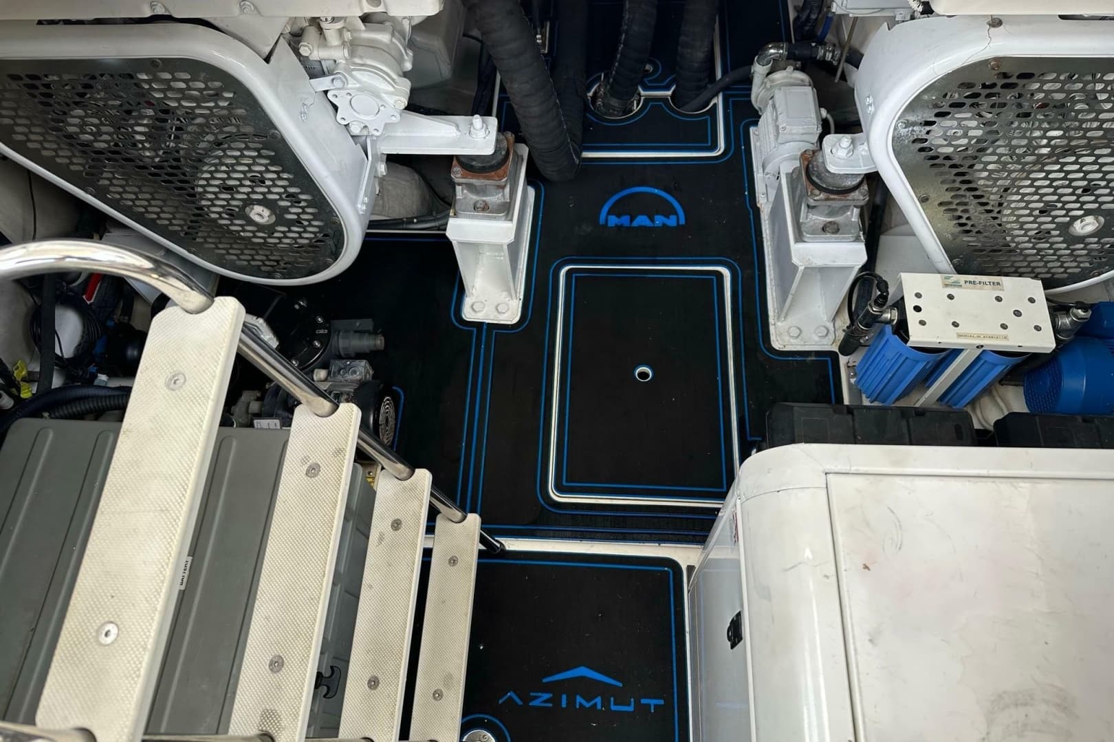 2013 Azimut Fly 53