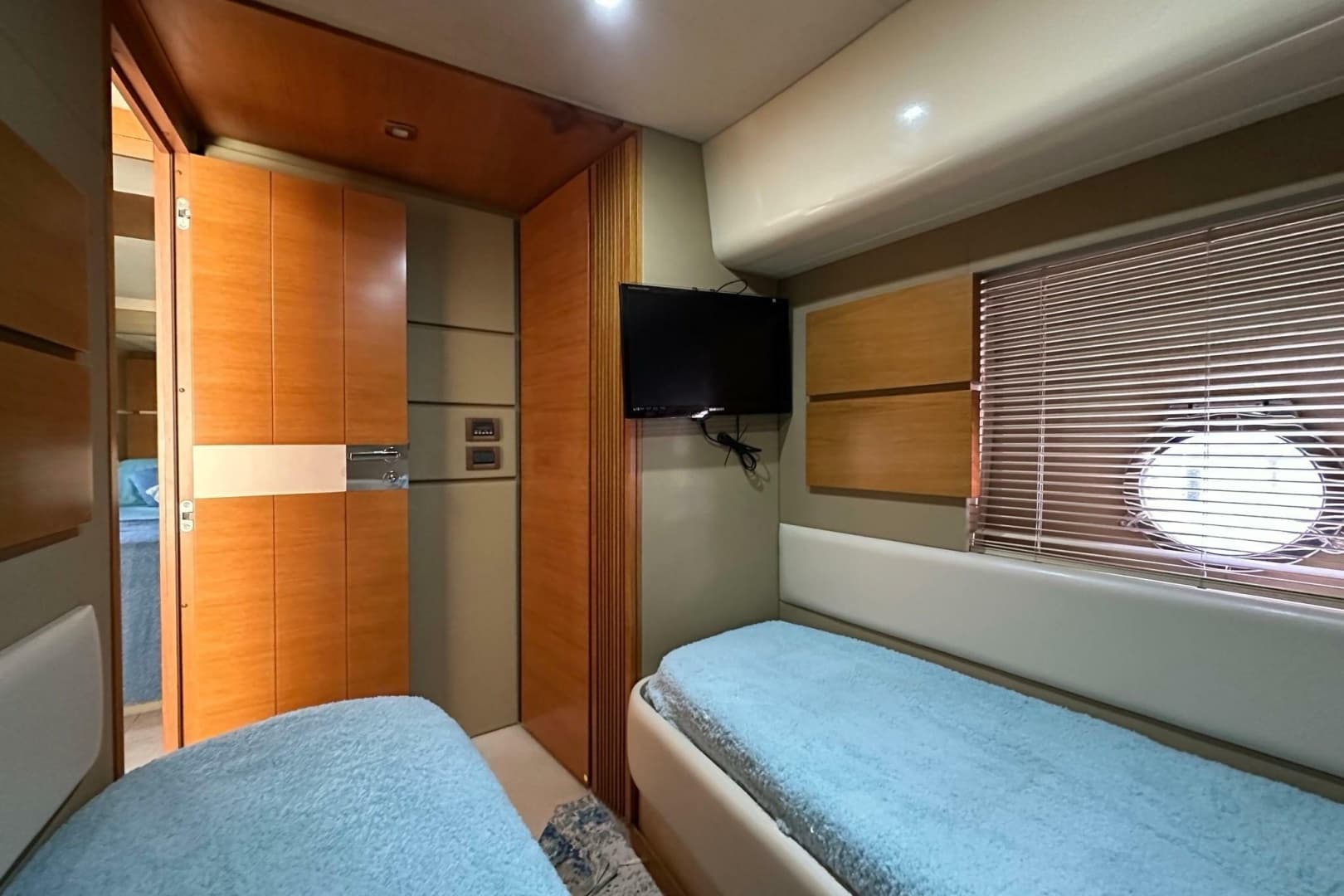 2013 Azimut Fly 53