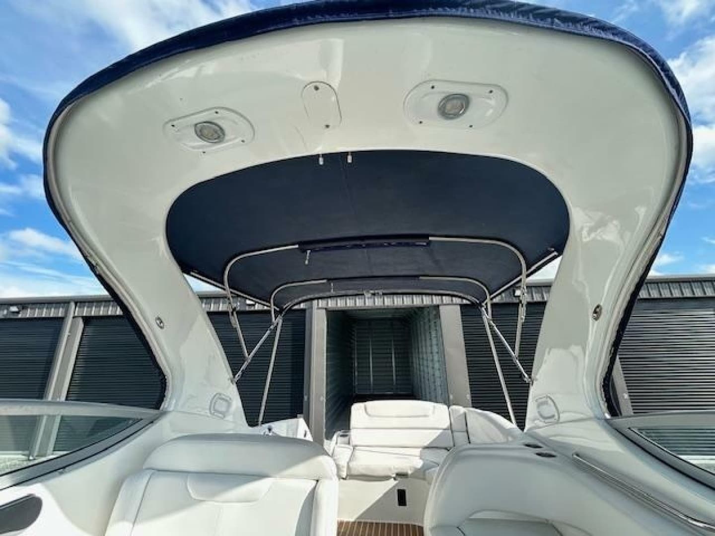 2013 Rinker 290 Express Cruiser