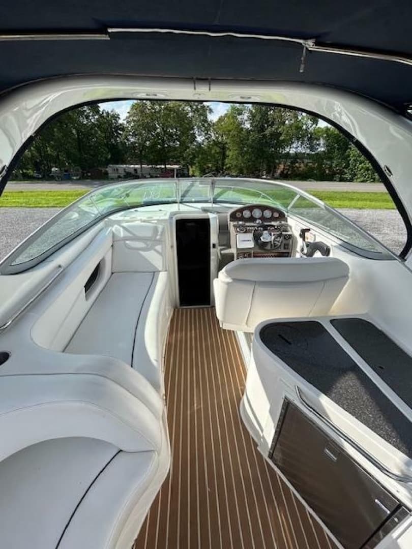 2013 Rinker 290 Express Cruiser