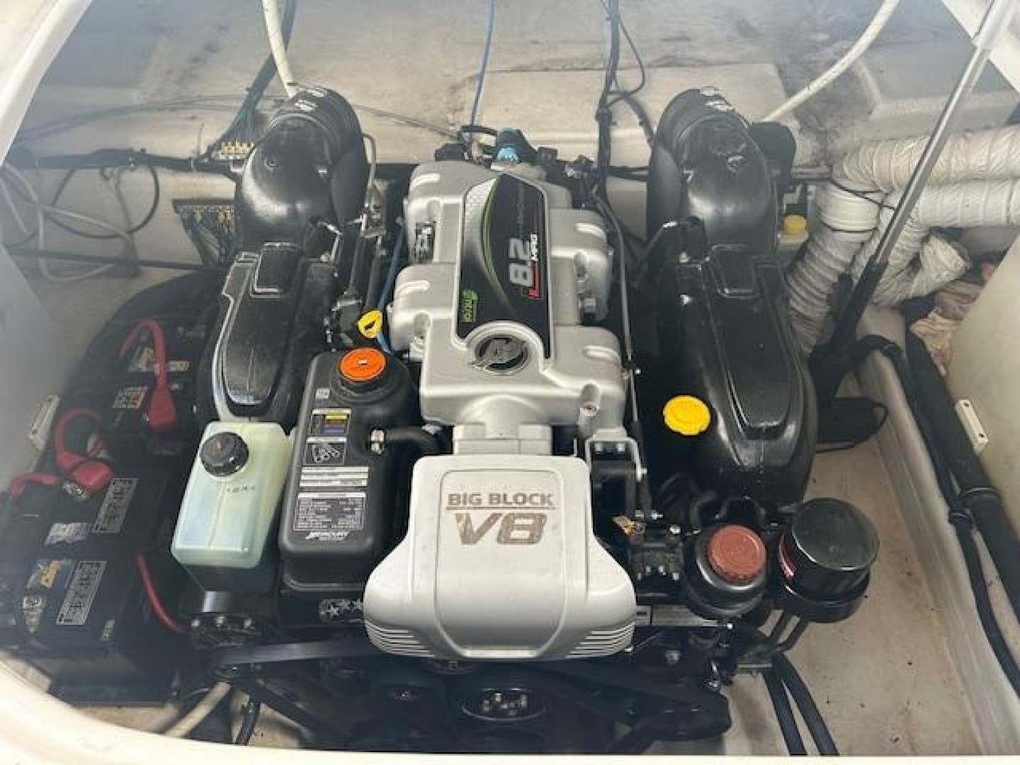 2013 Rinker 290 Express Cruiser