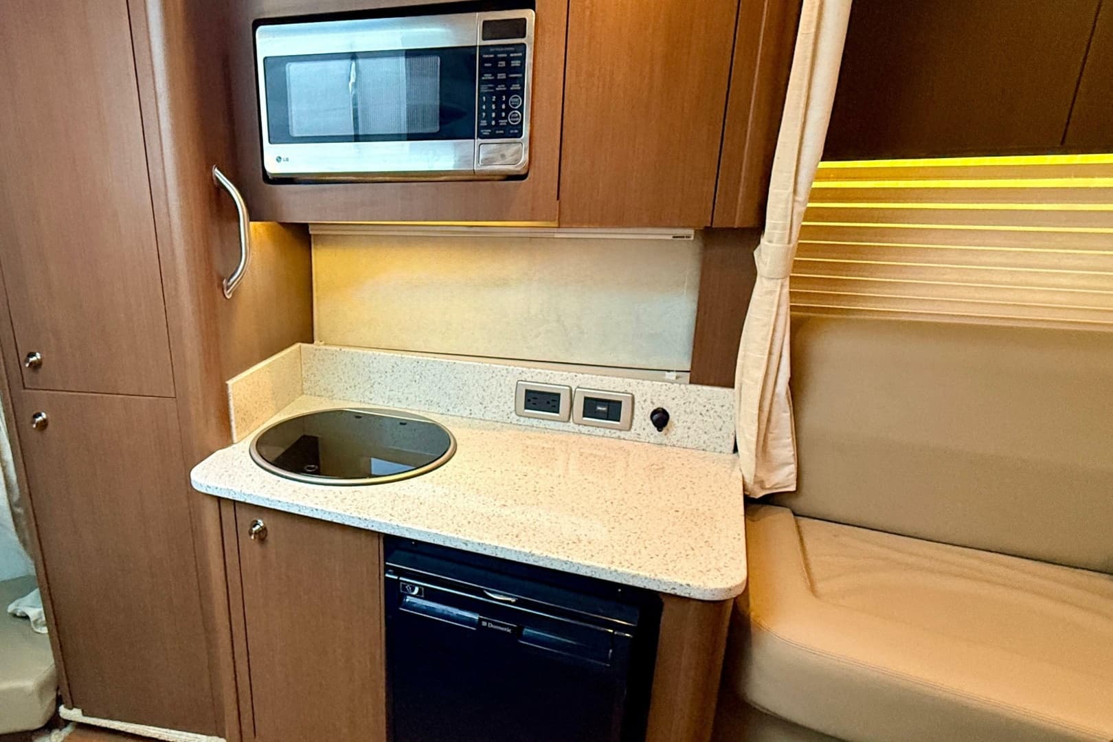 2013 Sea Ray 370 Venture