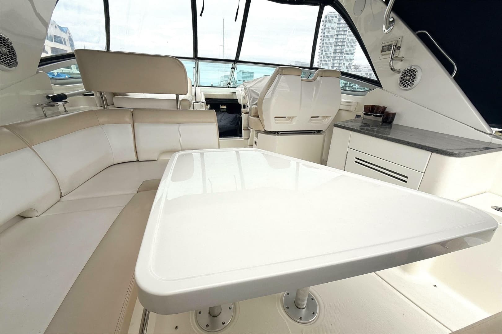 2013 Sea Ray Sundancer 350