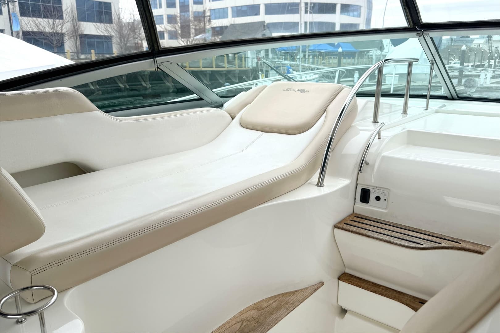 2013 Sea Ray Sundancer 350