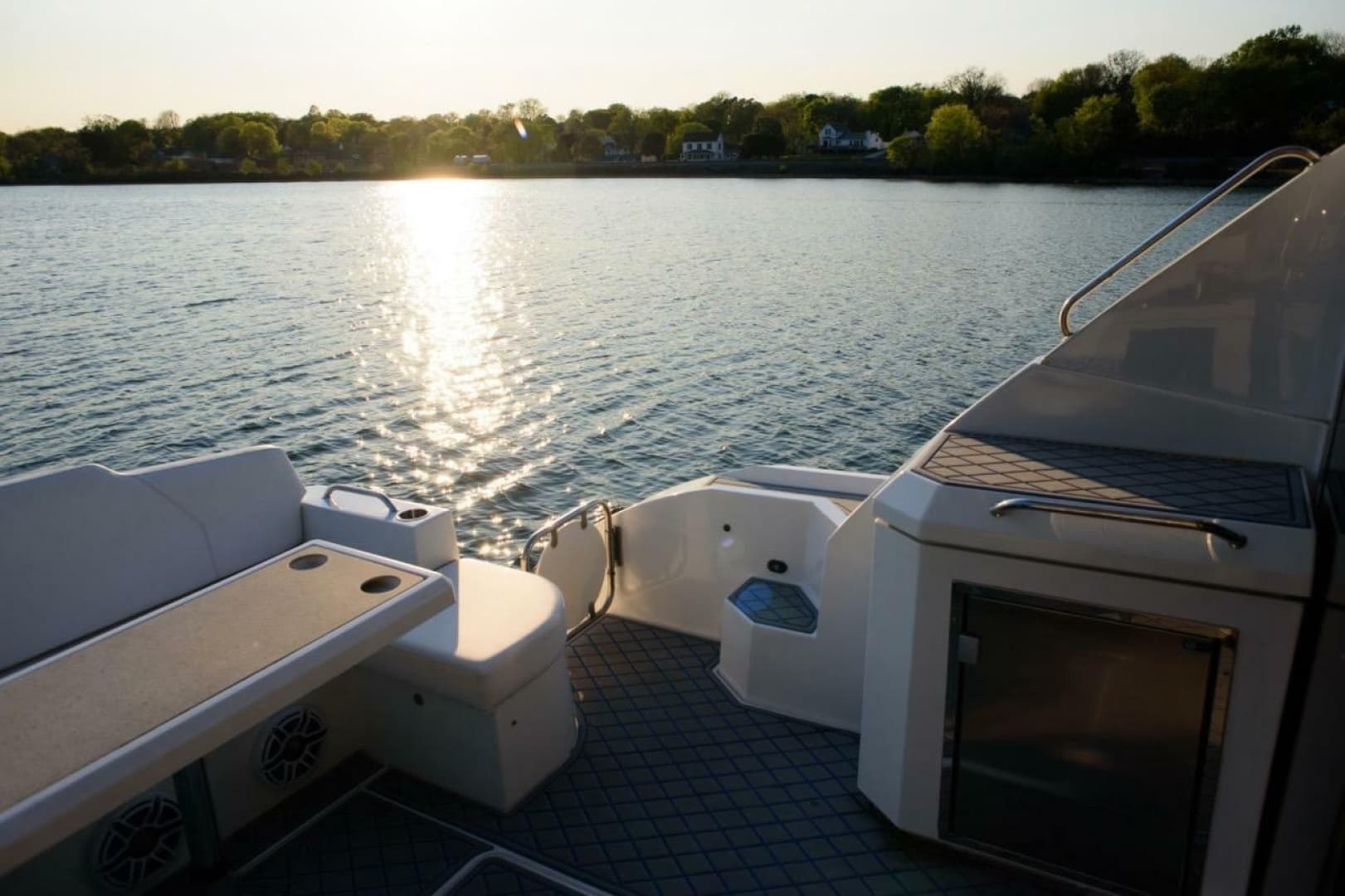 2012 Cruisers Yachts 48 Cantius