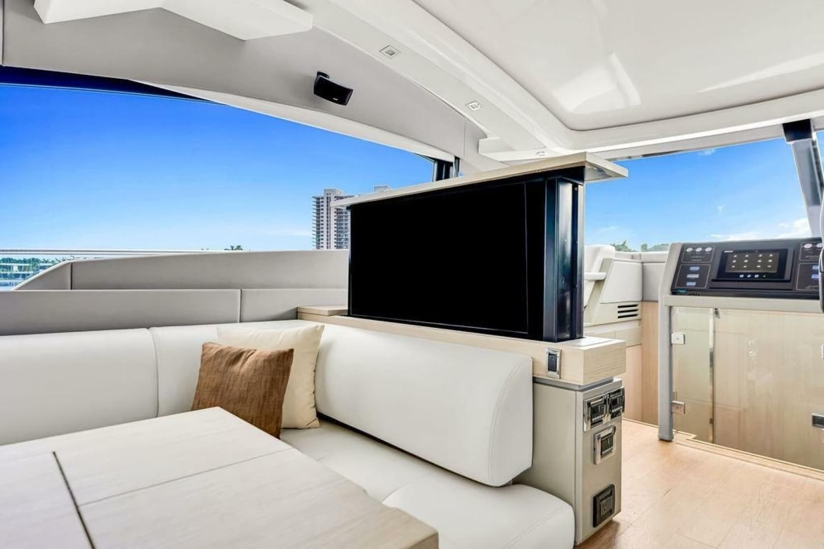 2012 Fairline Targa 58
