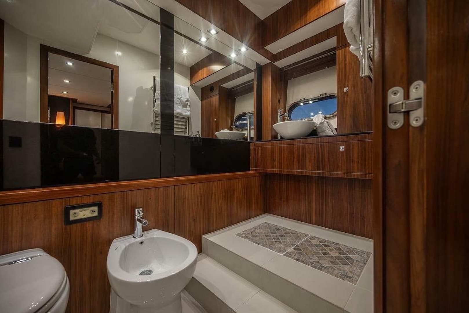 2012 Sunseeker Manhattan 73