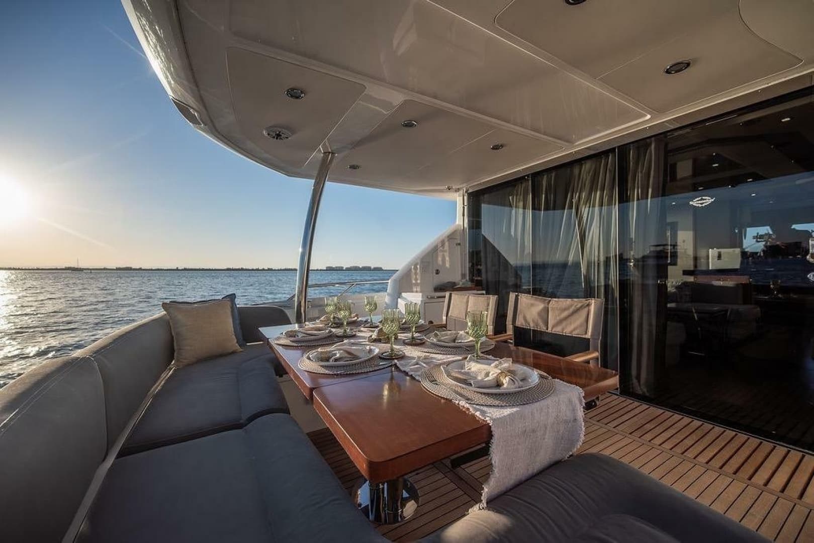 2012 Sunseeker Manhattan 73