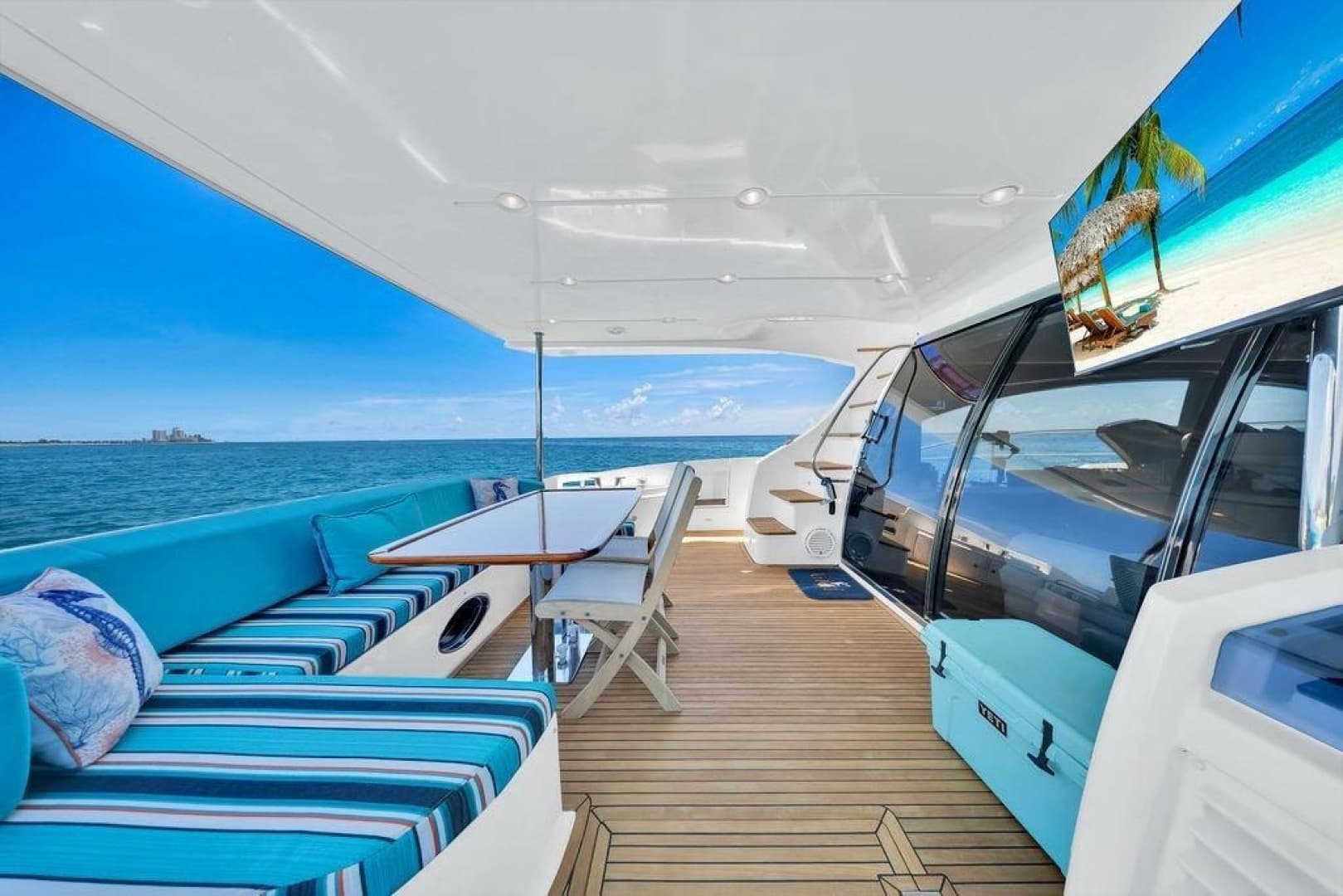 2011 Azimut 70