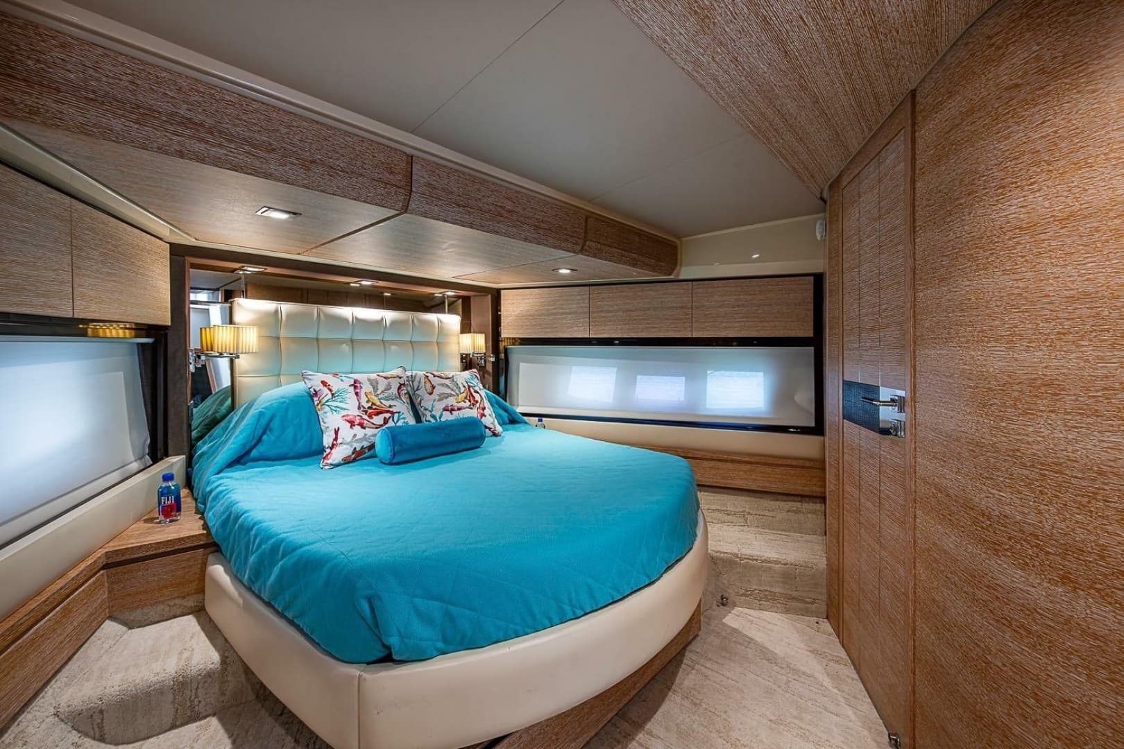 2011 Azimut 70