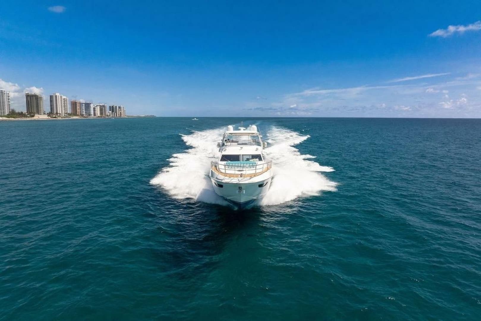 2011 Azimut 70
