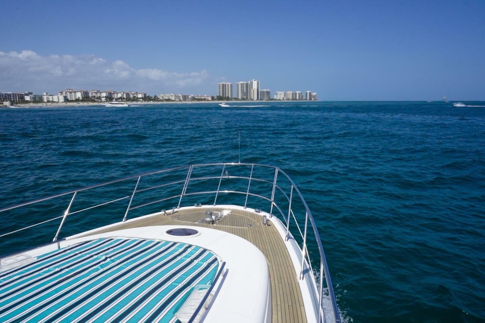 2011 Azimut 70