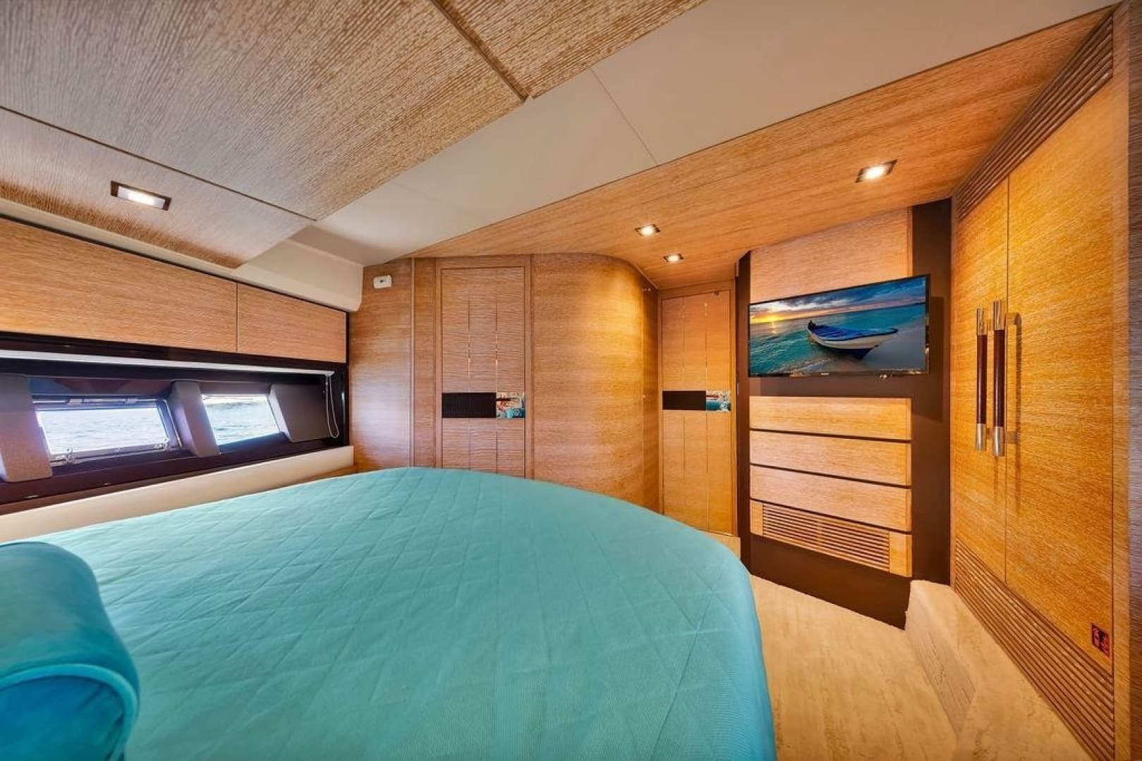 2011 Azimut 70