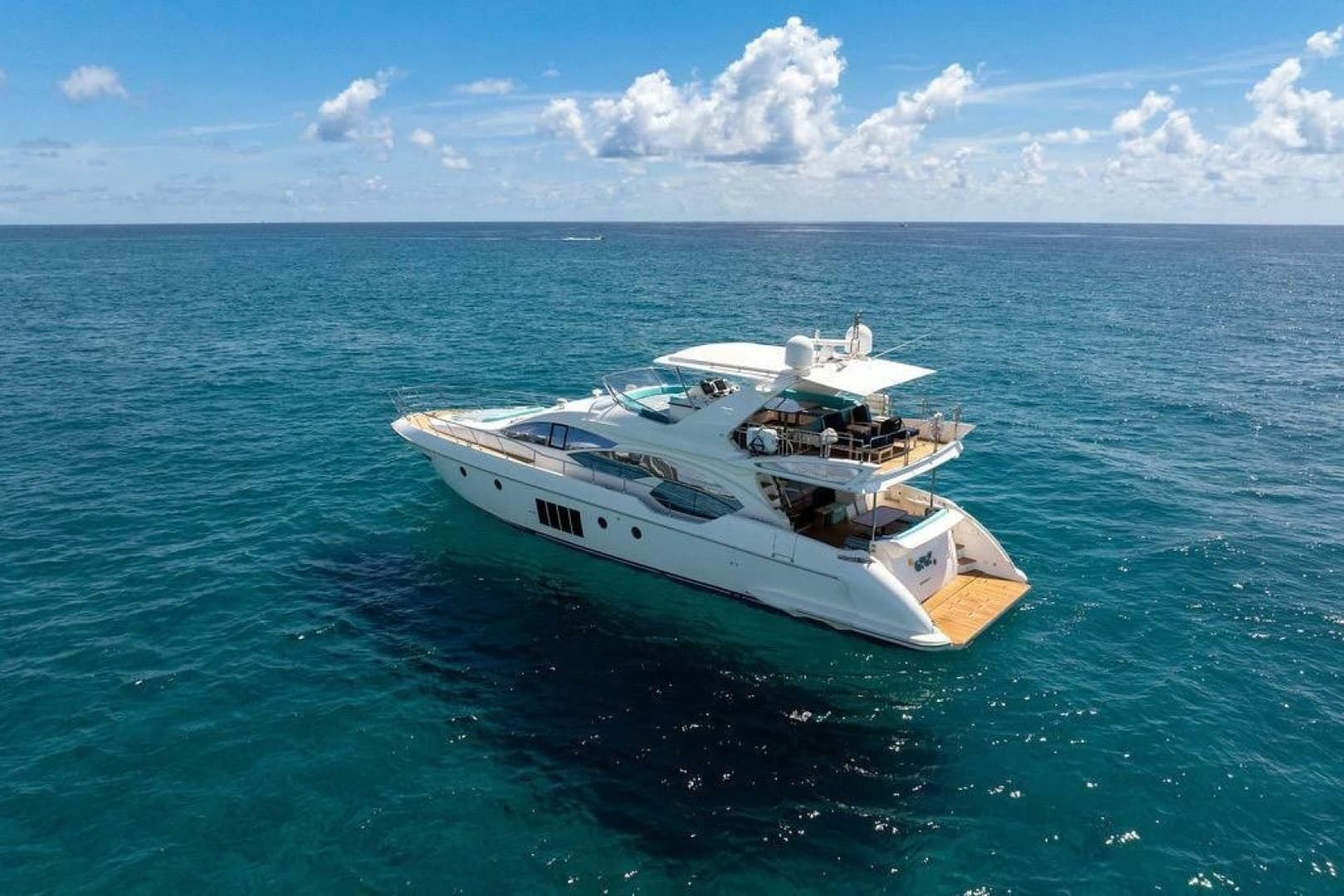 2011 Azimut 70