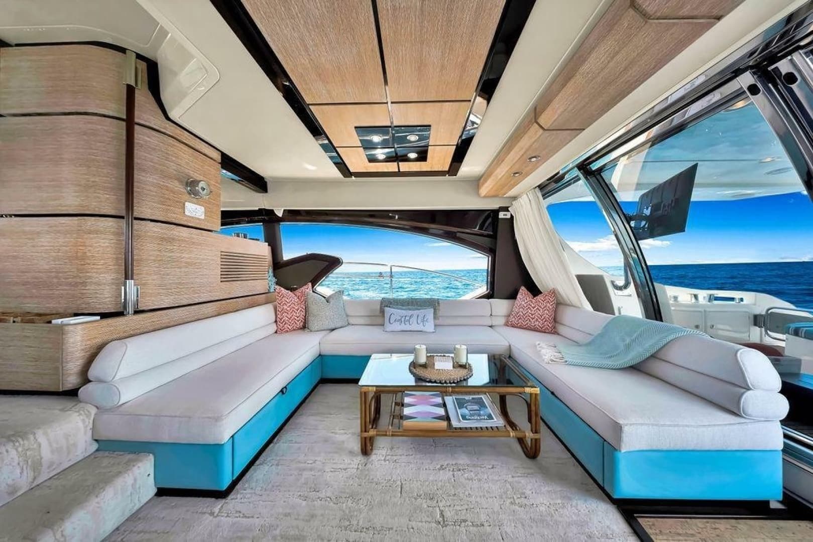 2011 Azimut 70