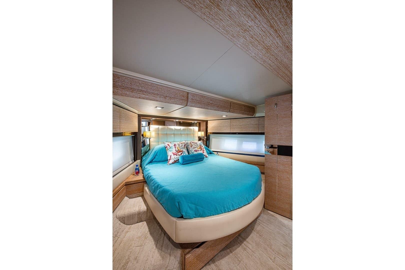 2011 Azimut 70