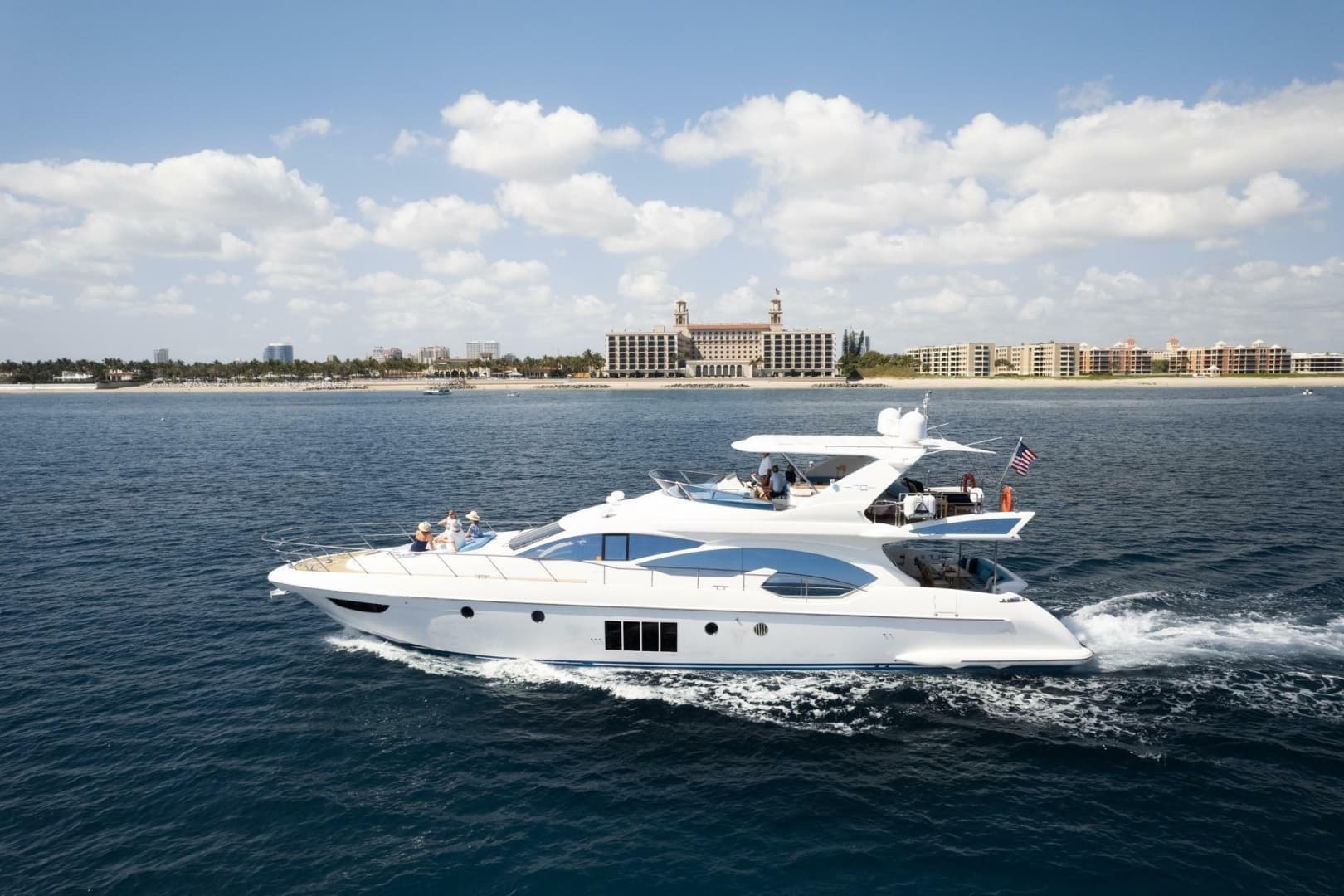 2011 Azimut 70