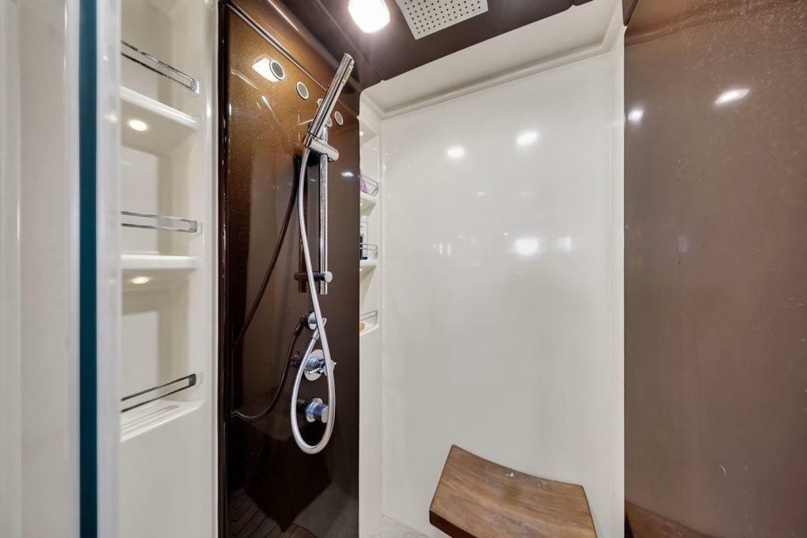 2011 Azimut 70