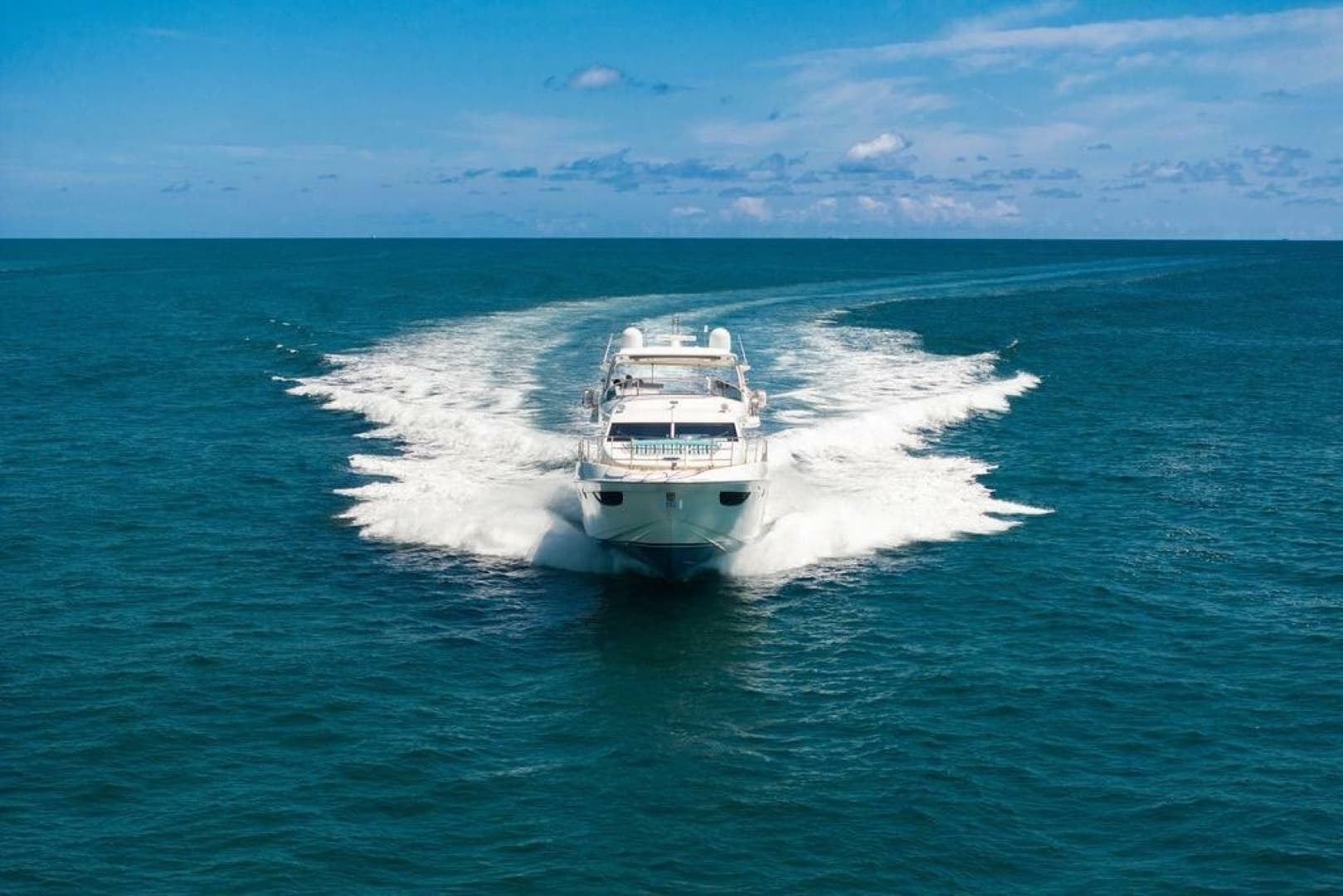 2011 Azimut 70