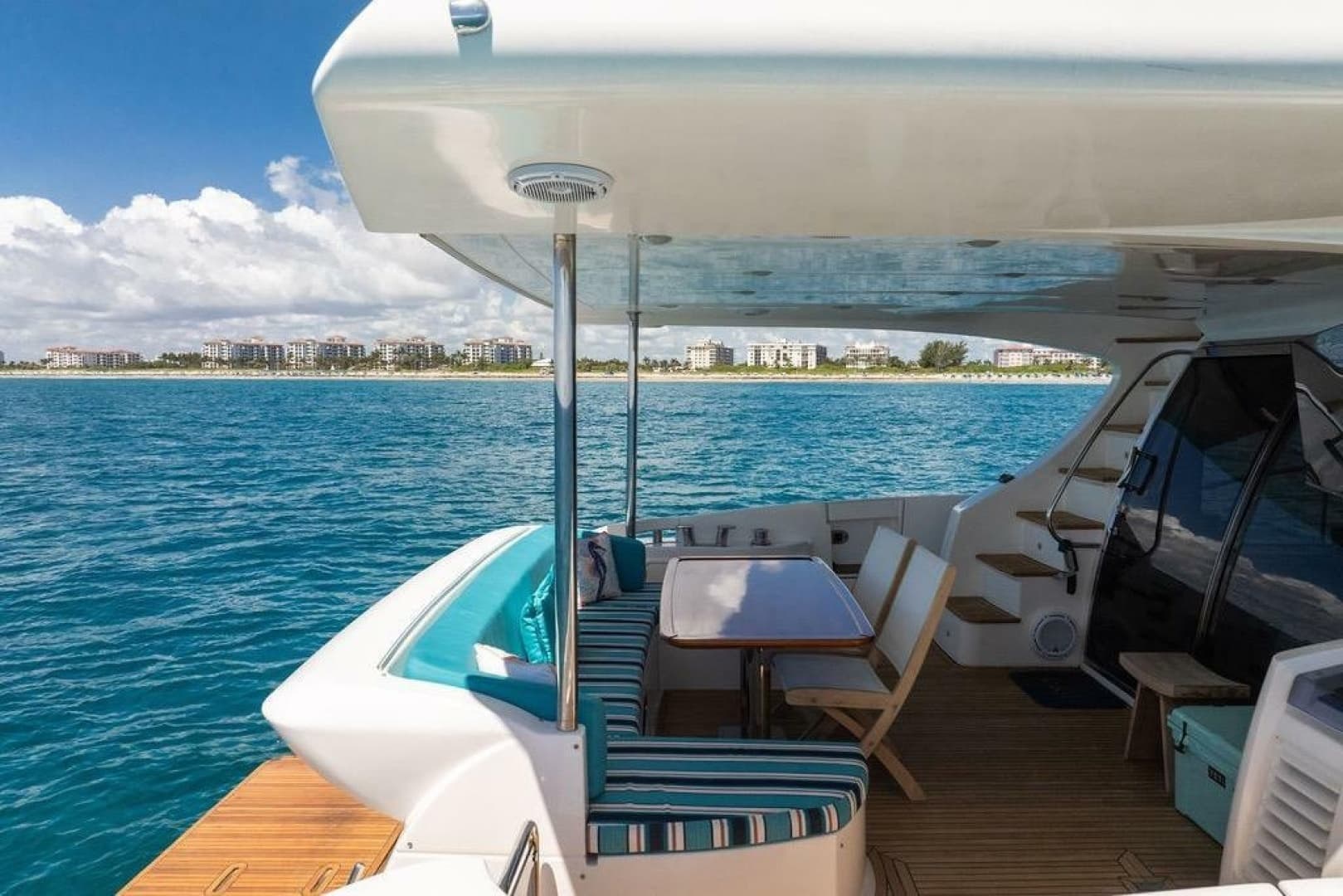 2011 Azimut 70