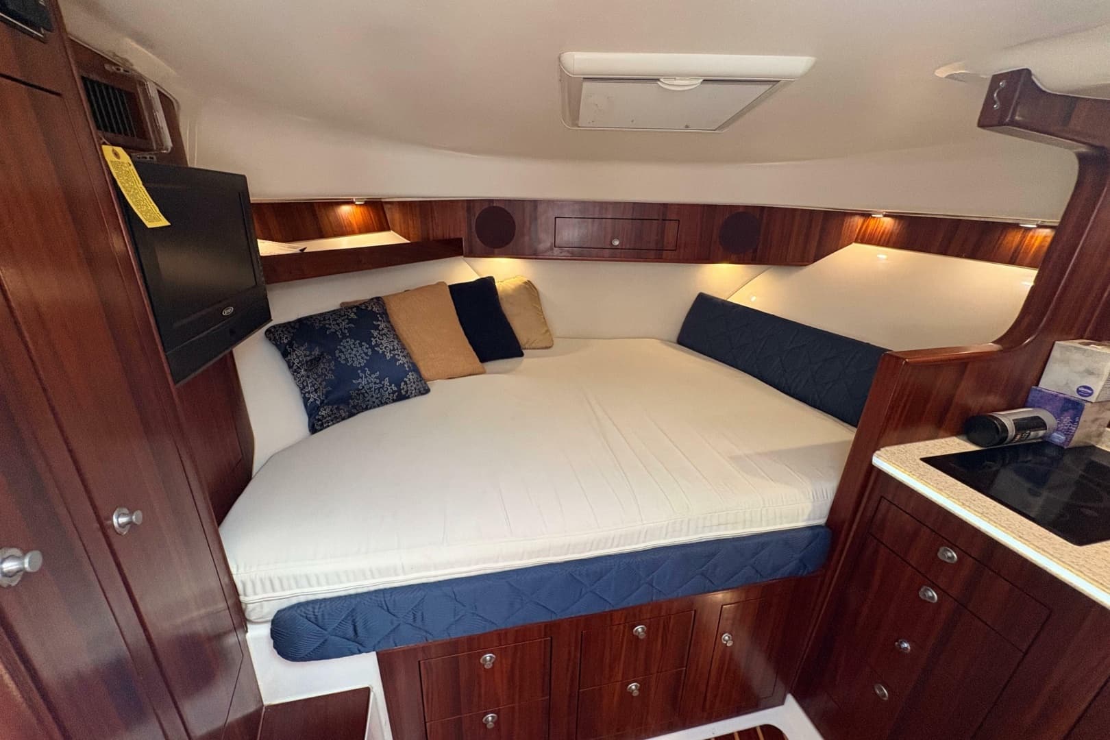 2011 Pursuit OS 375 Offshore