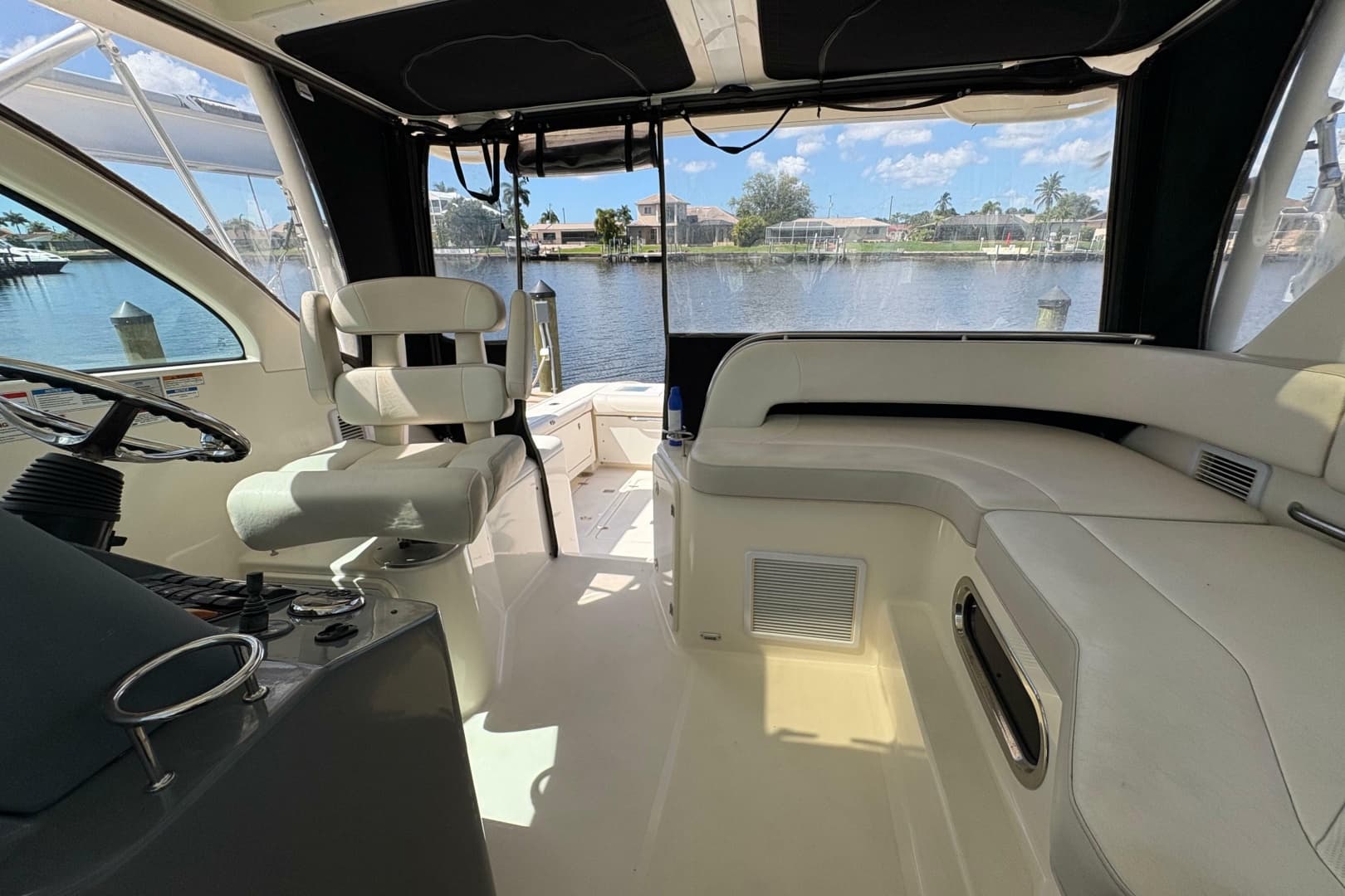 2011 Pursuit OS 375 Offshore