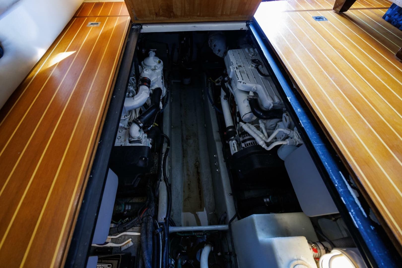 2010 Meridian 391 Sedan