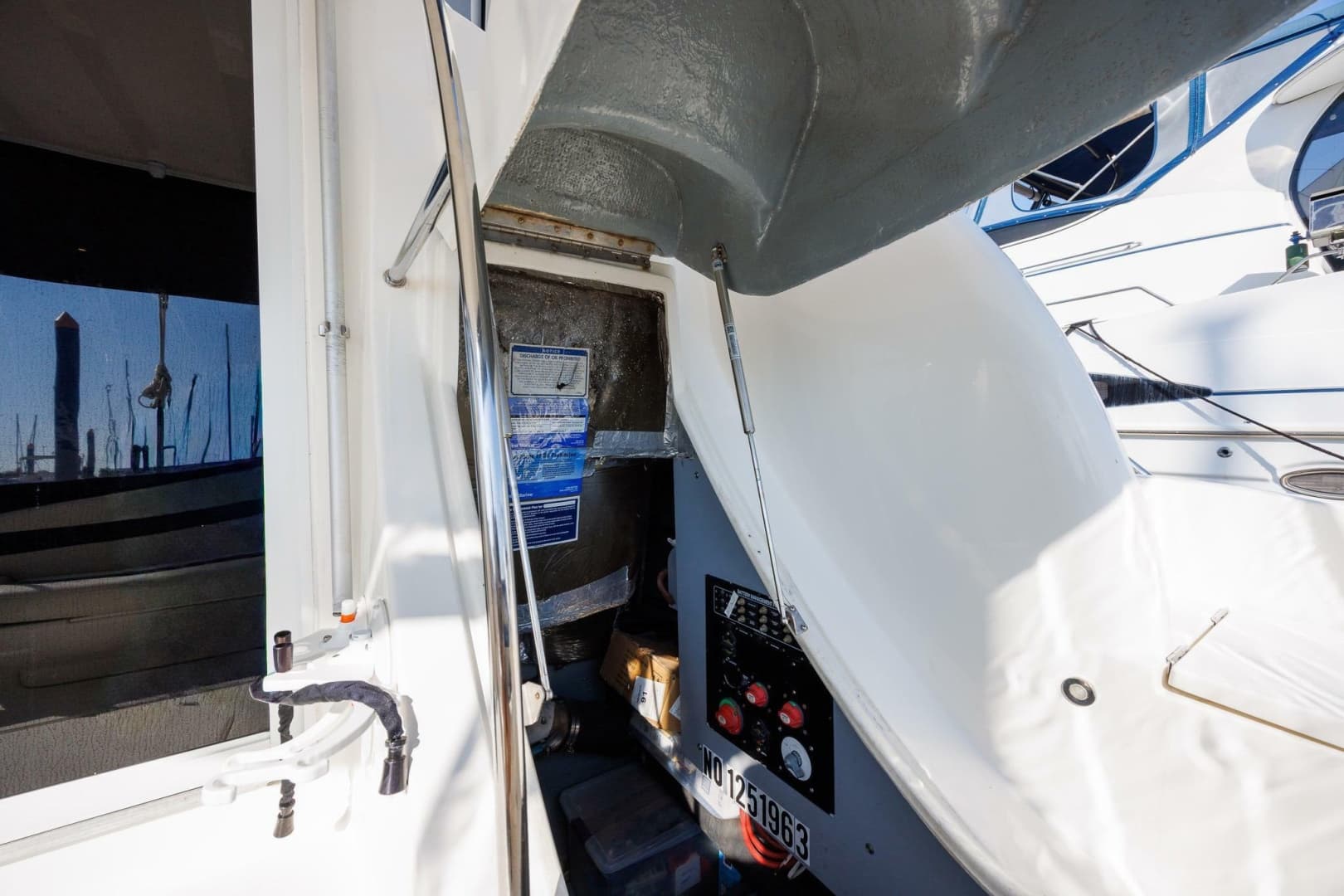 2010 Meridian 391 Sedan