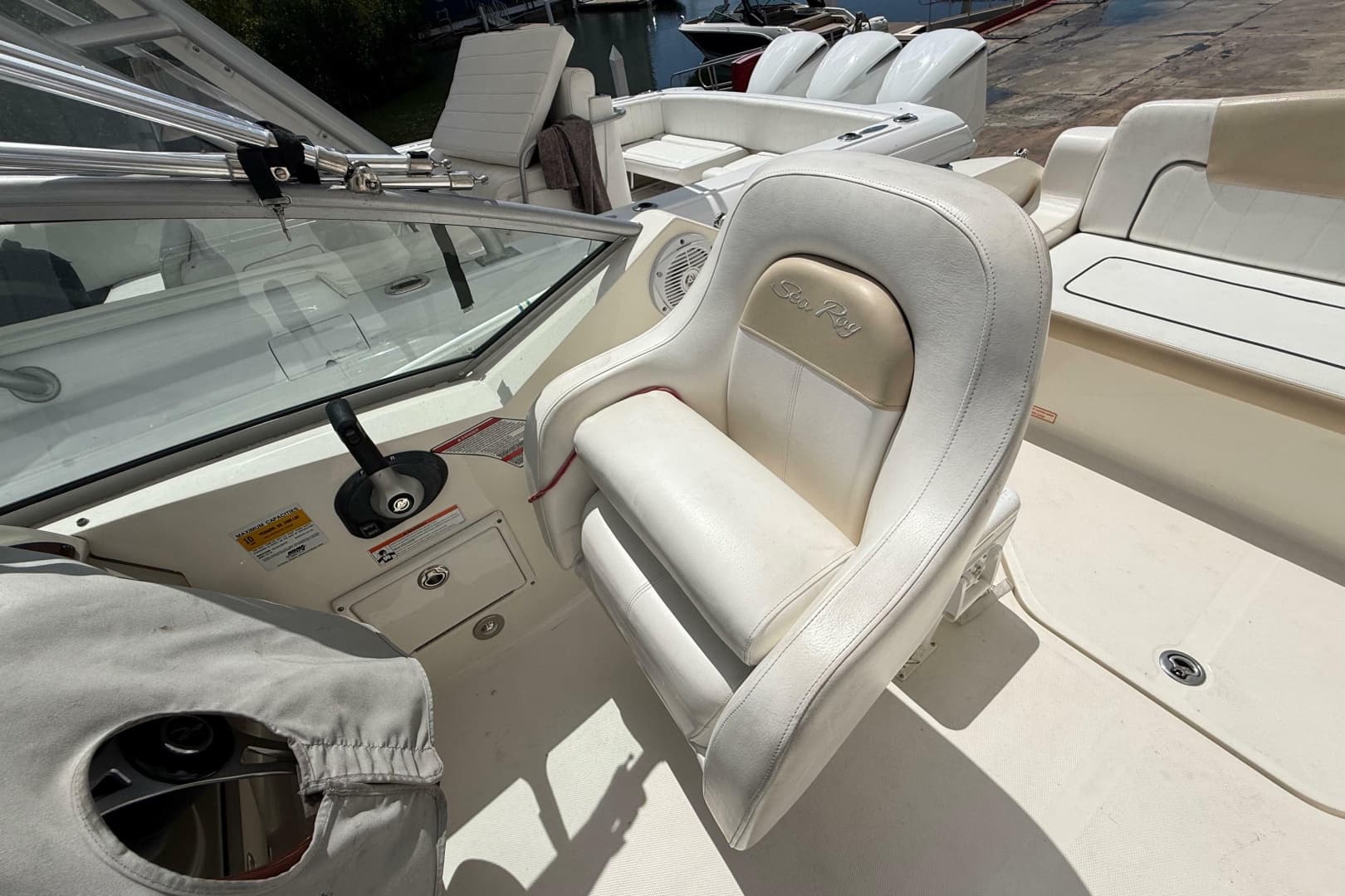 2010 Sea Ray 240 Sundancer