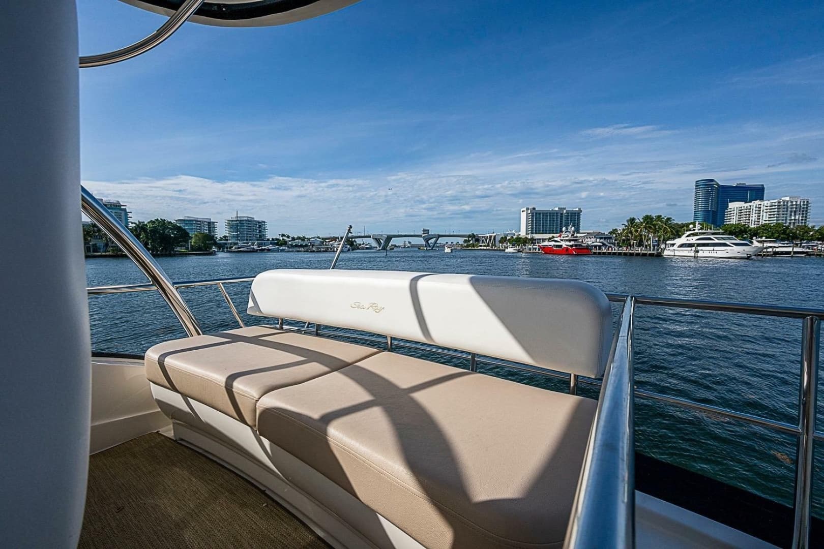 2010 Sea Ray 52 Sedan Bridge