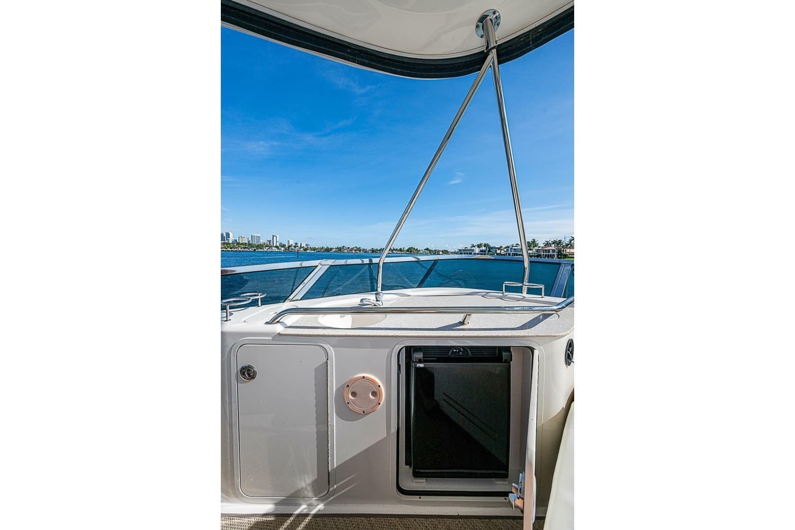 2010 Sea Ray 52 Sedan Bridge